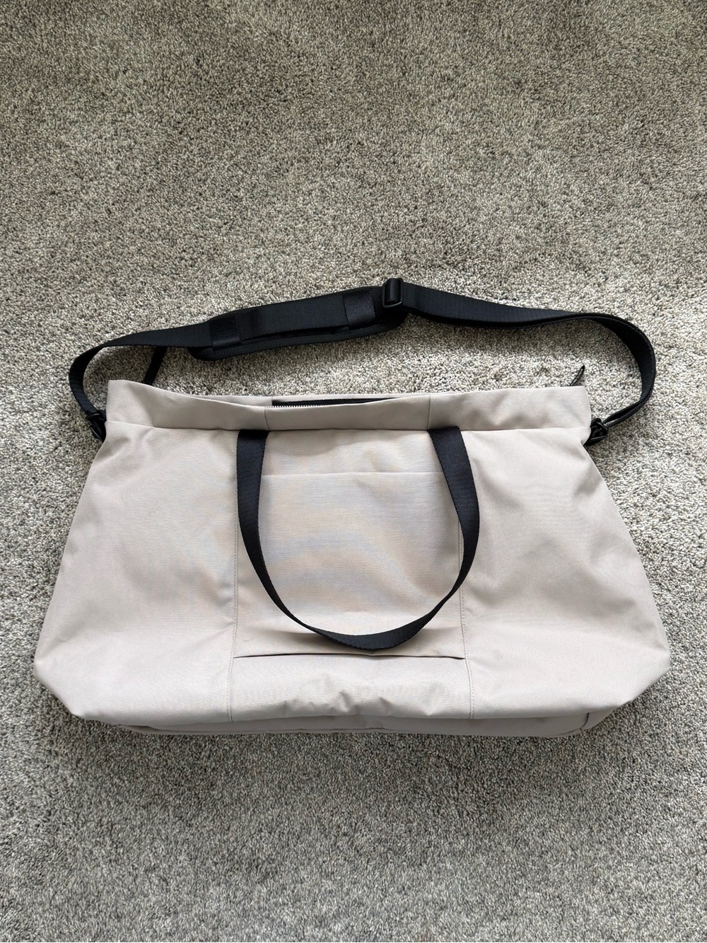 Everlane Renew Transit Weekender Bag